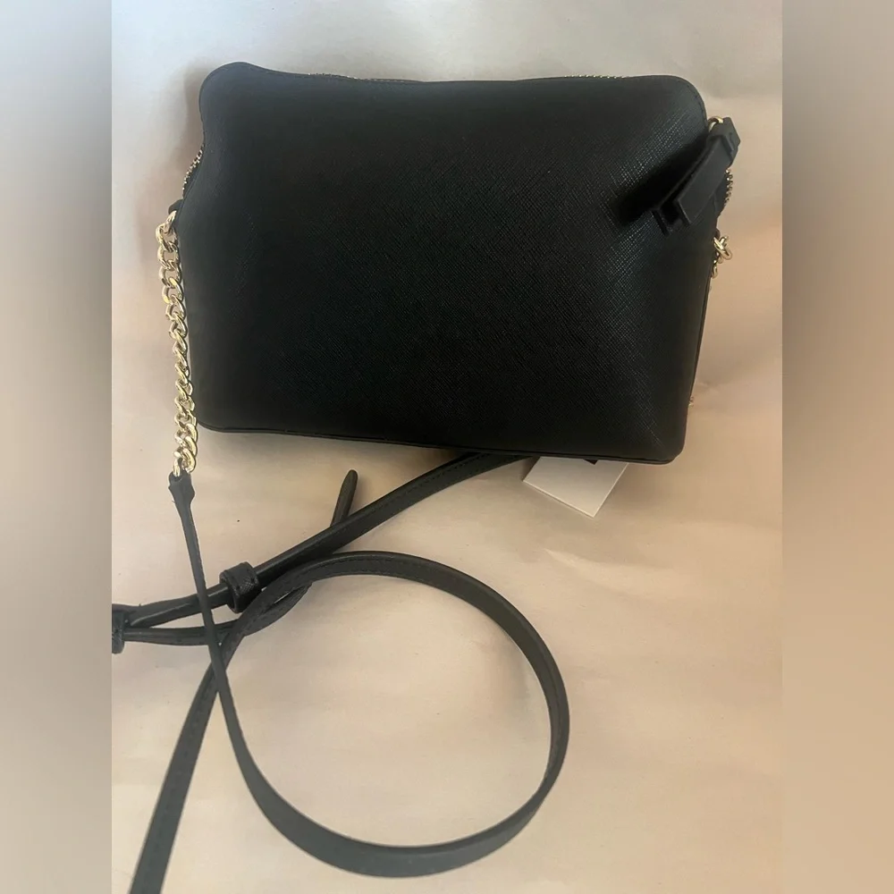 DKNY Elegant Black Crossbody Bag - Picture 3 of 3